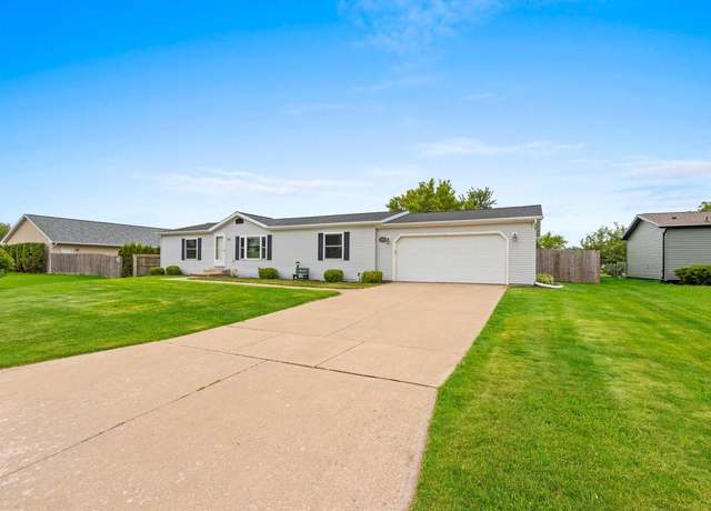 Property at 2856 Conesta Dr, Green Bay, WI 54311, 3 beds, 2 baths