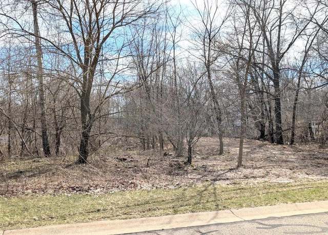 Property at 901 Thomas Trl, Waupaca, WI 54981
