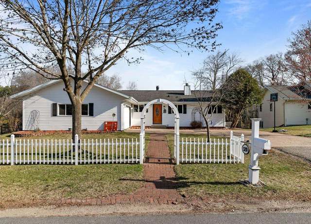 Property at 320 North St, Iola, WI 54945, 4 beds, 2 baths