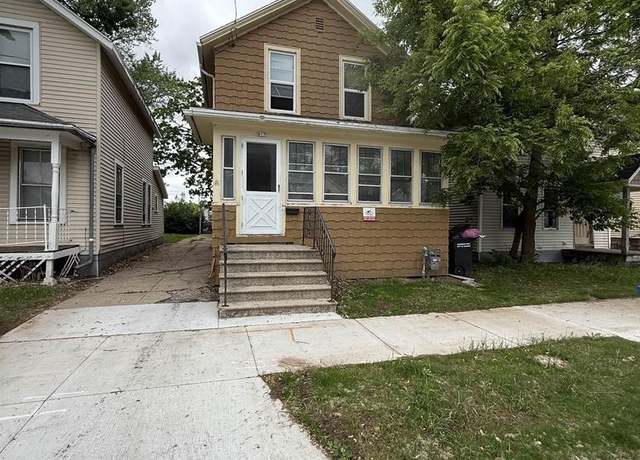 Property at 817 Cherry St, Oshkosh, WI 54901, 3 beds, 1 bath
