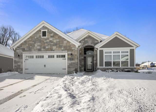 Property at 5657 N Kestrel Cir, Appleton, WI 54913, 3 beds, 2 baths
