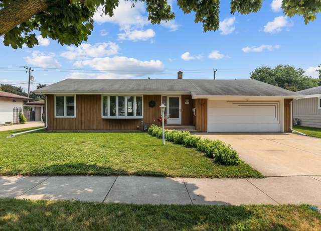 Property at 1024 S Matthias St, Appleton, WI 54915, 3 beds, 1.5 baths