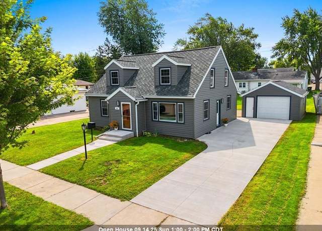 Property at 401 E 15th St, Kaukauna, WI 54130, 4 beds, 1 bath