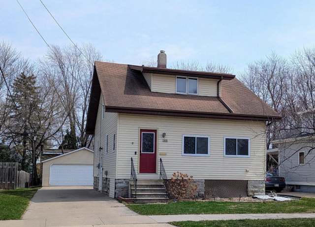 Property at 820 Grove St, Oshkosh, WI 54901, 3 beds, 1 bath