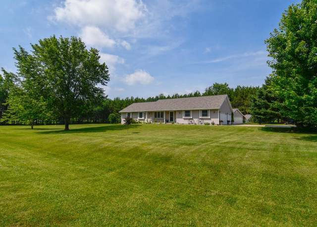 Property at 7645 Breeze Ln, Pulaski, WI 54162, 4 beds, 3.5 baths