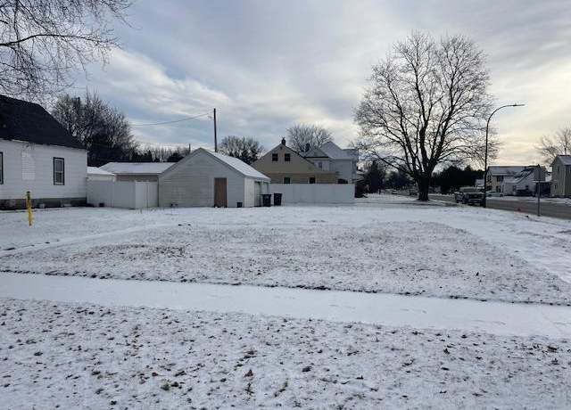 Property at 404 E Division St, Shawano, WI 54166