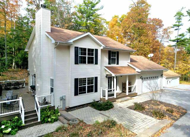 Property at 5707 Hy Line Trl, Sturgeon Bay, WI 54235, 5 beds, 3.5 baths