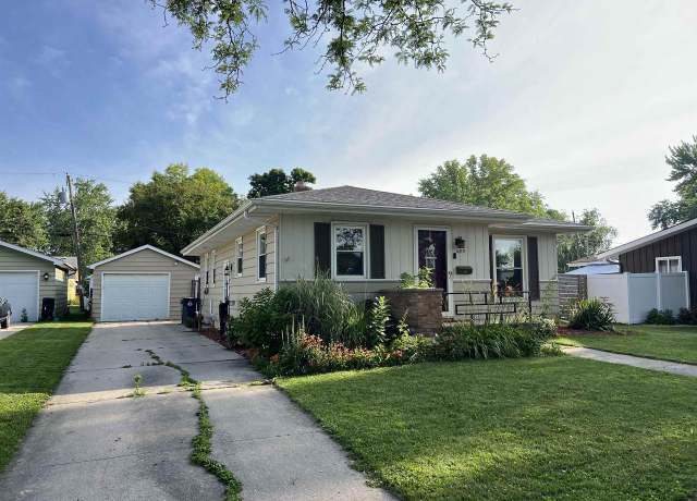 Property at 485 E Bank St, Fond Du Lac, WI 54935, 3 beds, 1 bath