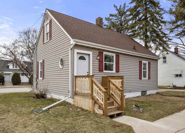 Property at 1315 12th Ave, Green Bay, WI 54304, 2 beds, 1 bath