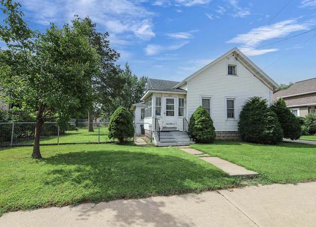 Property at 921 W 9th Ave, Oshkosh, WI 54902, 2 beds, 1 bath