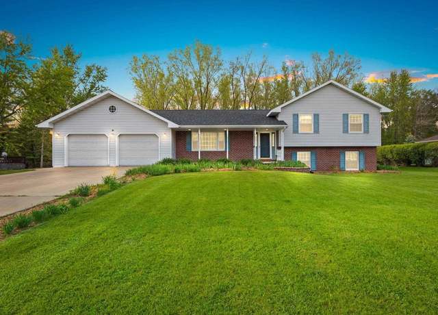 Property at 1394 Wellington Dr, Suamico, WI 54173, 4 beds, 3.5 baths