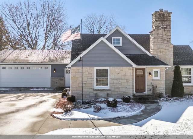 Property at 643 W Calumet St, Hilbert, WI 54129, 3 beds, 2.5 baths