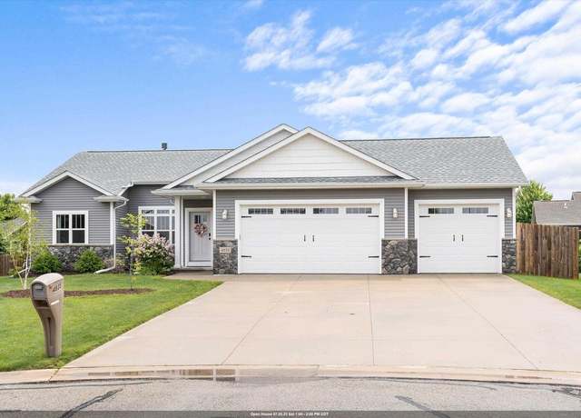 Property at 4835 W Jack Pine Ct, Appleton, WI 54913, 4 beds, 2.5 baths