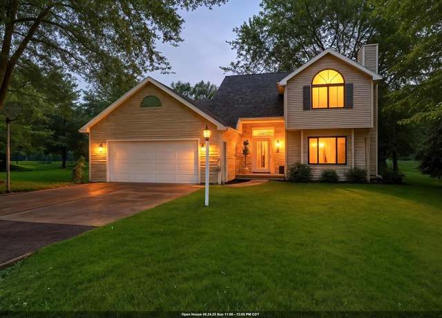 Property at 2429 S Carleton Ave, Appleton, WI 54915, 3 beds, 2.5 baths