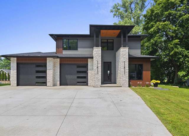 Property at 2257 E Shore Dr, Green Bay, WI 54302, 3 beds, 3 baths