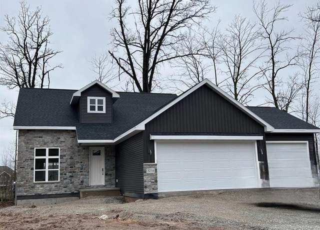 Property at 3216 Eclipse Dr, Green Bay, WI 54311, 4 beds, 2.5 baths