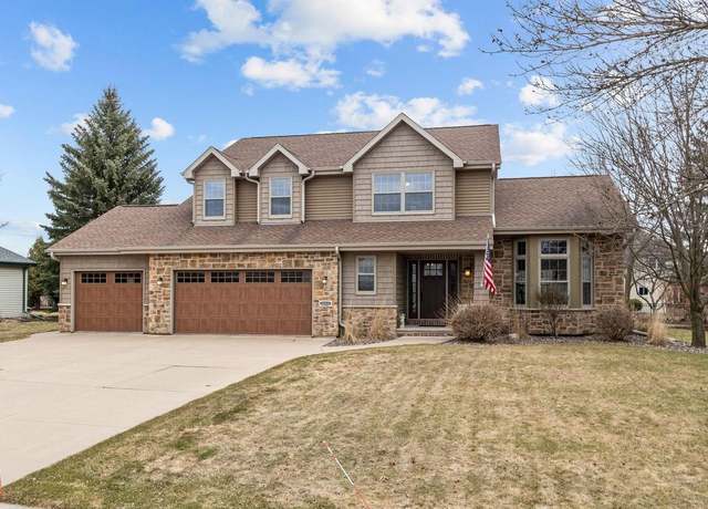 Property at 1052 S Goldenrod Dr, Appleton, WI 54914, 4 beds, 3 baths