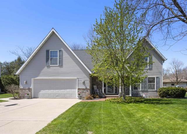 Property at 37 Pheasant Ct, Appleton, WI 54915, 3 beds, 2.5 baths