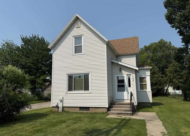 Property at 1629 Pernin St, Marinette, WI 54143, 3 beds, 1 bath