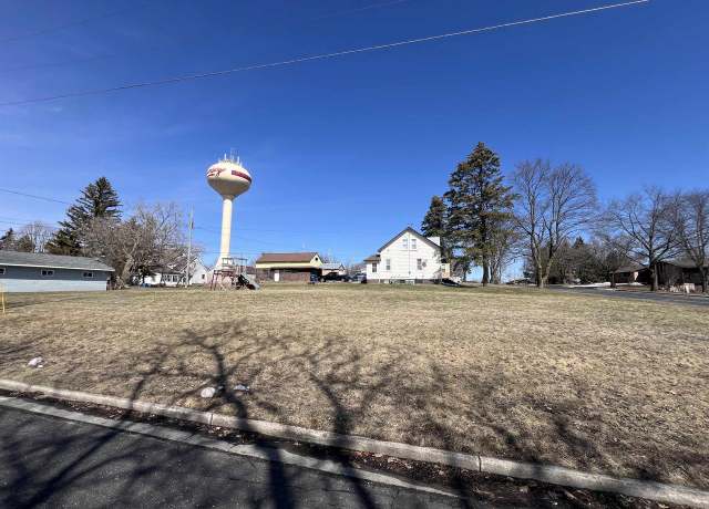 Property at 618 Oak St, Luxemburg, WI 54217