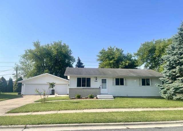 Property at 2201 Joyce St, Kaukauna, WI 54130, 3 beds, 2.5 baths