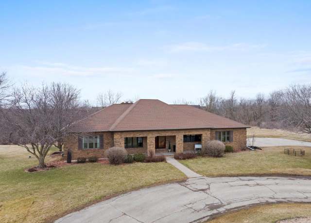 Property at 2108 Lawrence Dr, De Pere, WI 54115, 2 beds, 3 baths