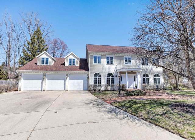 Property at 2560 N Trillium Cir, Green Bay, WI 54313, 3 beds, 3.5 baths