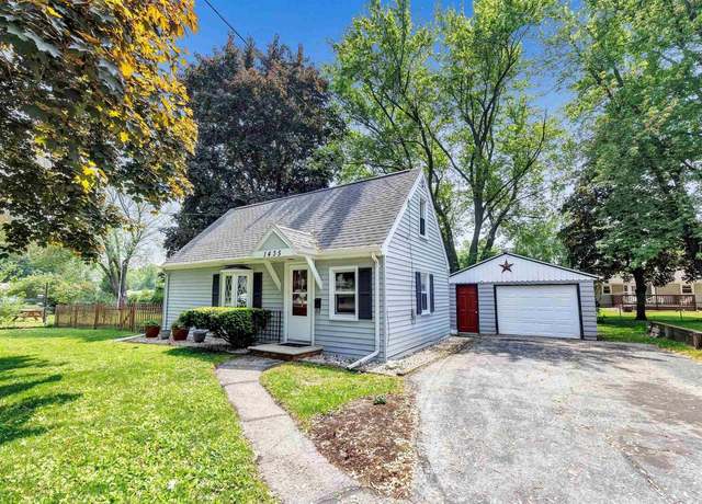 Property at 1435 9th St, Green Bay, WI 54303, 2 beds, 1 bath