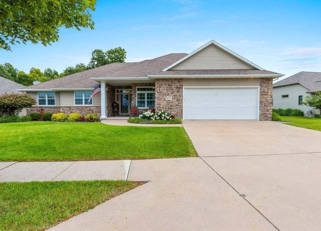 Property at 217 Hidden Ridges Way, Combined Locks, WI 54113, 4 beds, 3.5 baths