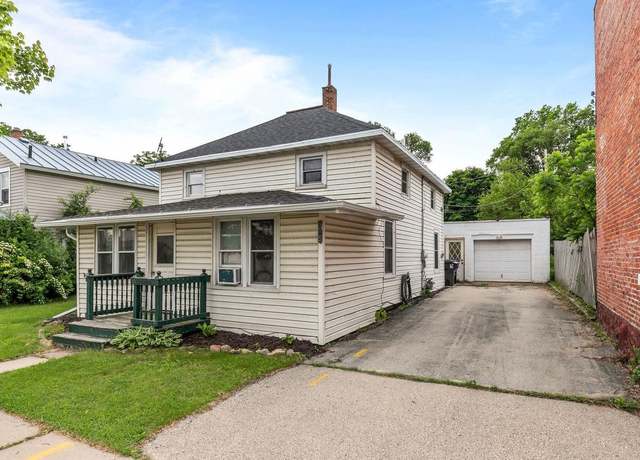Property at 115 W Main St, Weyauwega, WI 54983, 3 beds, 1 bath