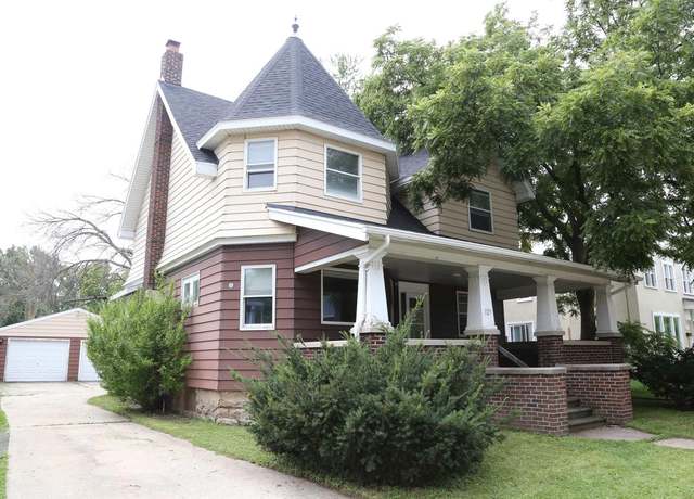 Property at 329 Taylor St, Kaukauna, WI 54130, 4 beds, 2 baths