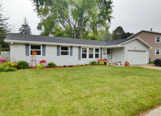 Property at 129 Alvina St, Green Bay, WI 54303, 3 beds, 1 bath