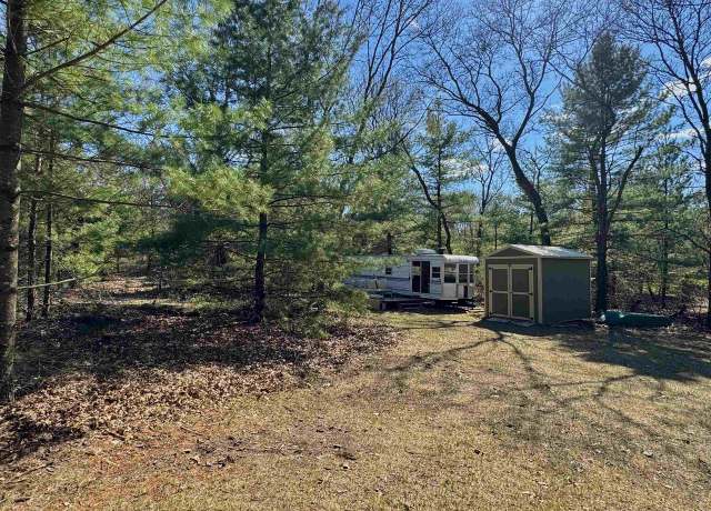 Property at W4945 S Oakhaven Cir, Wautoma, WI 54982