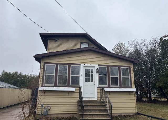 Property at 1019 Weisbrod St, Oshkosh, WI 54902, 3 beds, 1 bath