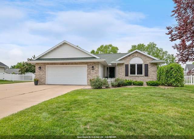 Property at 1283 Rita Ln, De Pere, WI 54115, 5 beds, 2.5 baths