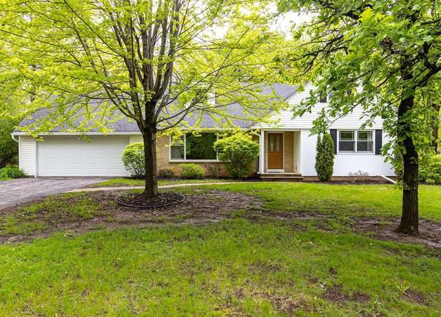 Property at 2948 Witzel Ave, Oshkosh, WI 54904, 4 beds, 2 baths