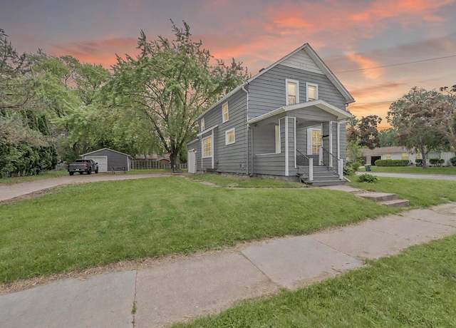 Property at 1411 Shawano Ave, Green Bay, WI 54303, 3 beds, 2 baths