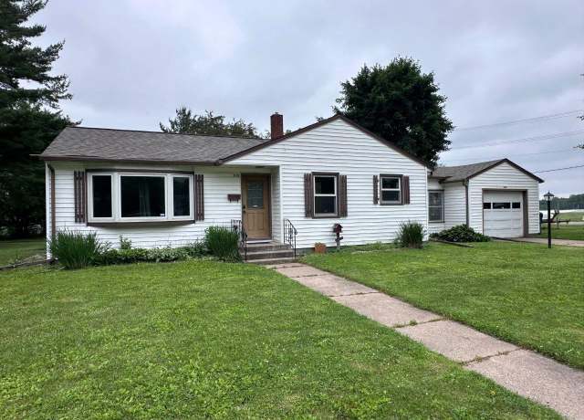 Property at 118 Robert St, Clintonville, WI 54929, 2 beds, 1 bath