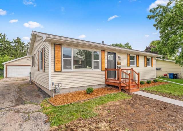 Property at 1408 Witzel Ave, Oshkosh, WI 54902, 3 beds, 1 bath