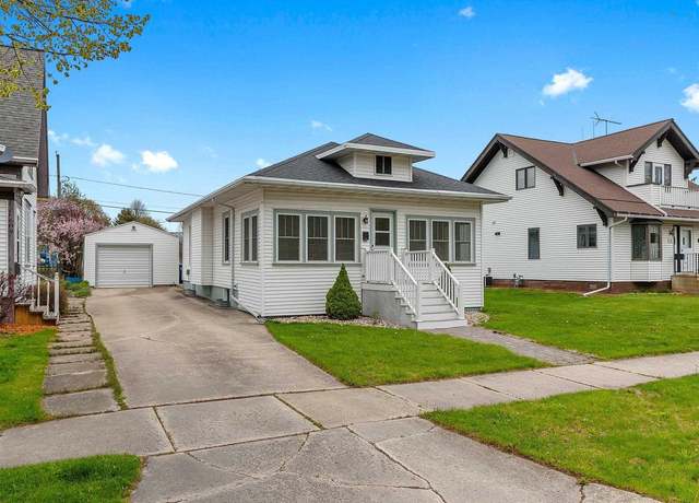 Property at 605 Vliet St, Kewaunee, WI 54216, 2 beds, 1 bath