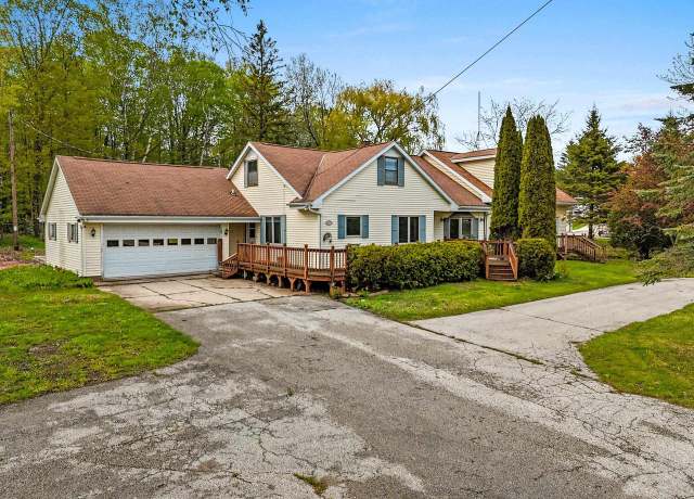 Property at 4381 State Highway 57, Sturgeon Bay, WI 54235, 4 beds, 3.5 baths