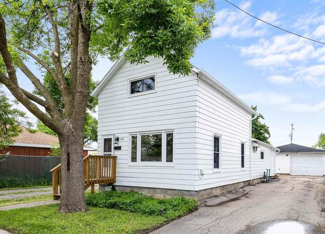 Property at 242 Michigan Ave, Oconto, WI 54153, 3 beds, 1 bath