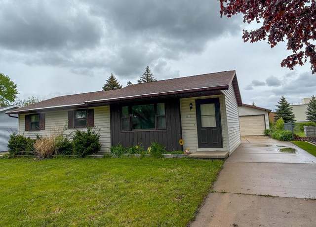 Property at 1616 Covington Dr, Oshkosh, WI 54904, 3 beds, 2 baths