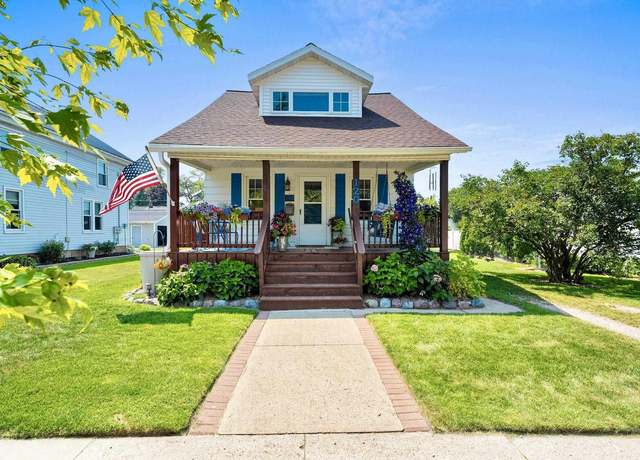 Property at 120 S Washington St, De Pere, WI 54115, 3 beds, 2 baths