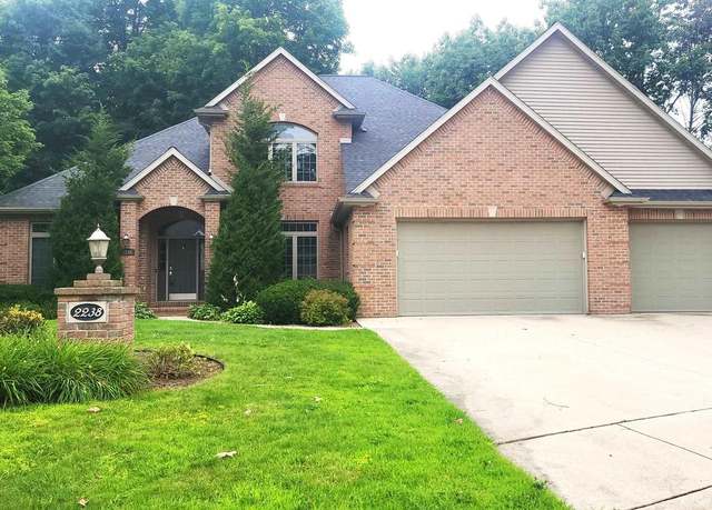 Property at 2238 Red Lodge Ct, Green Bay, WI 54311, 4 beds, 4.5 baths