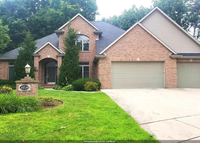 Property at 2238 Red Lodge Ct, Green Bay, WI 54311, 4 beds, 4.5 baths
