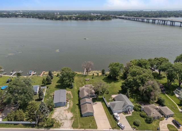 Property at 1693 W Butte Des Morts Beach Rd, Neenah, WI 54956, 3 beds, 2 baths
