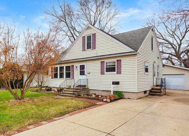 Property at 1515 Hazel St, Oshkosh, WI 54901, 4 beds, 1 bath