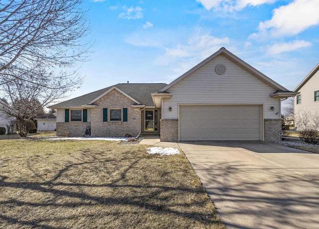 Property at 1235 Rita Ln, De Pere, WI 54115, 3 beds, 3 baths