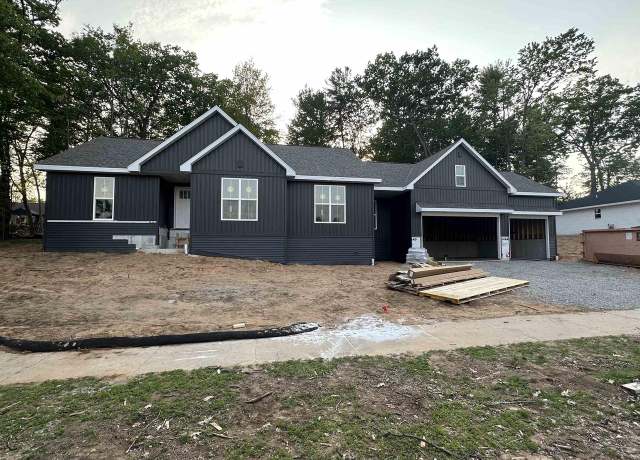 Property at 1085 Stordeur Dr, Green Bay, WI 54313, 3 beds, 2 baths